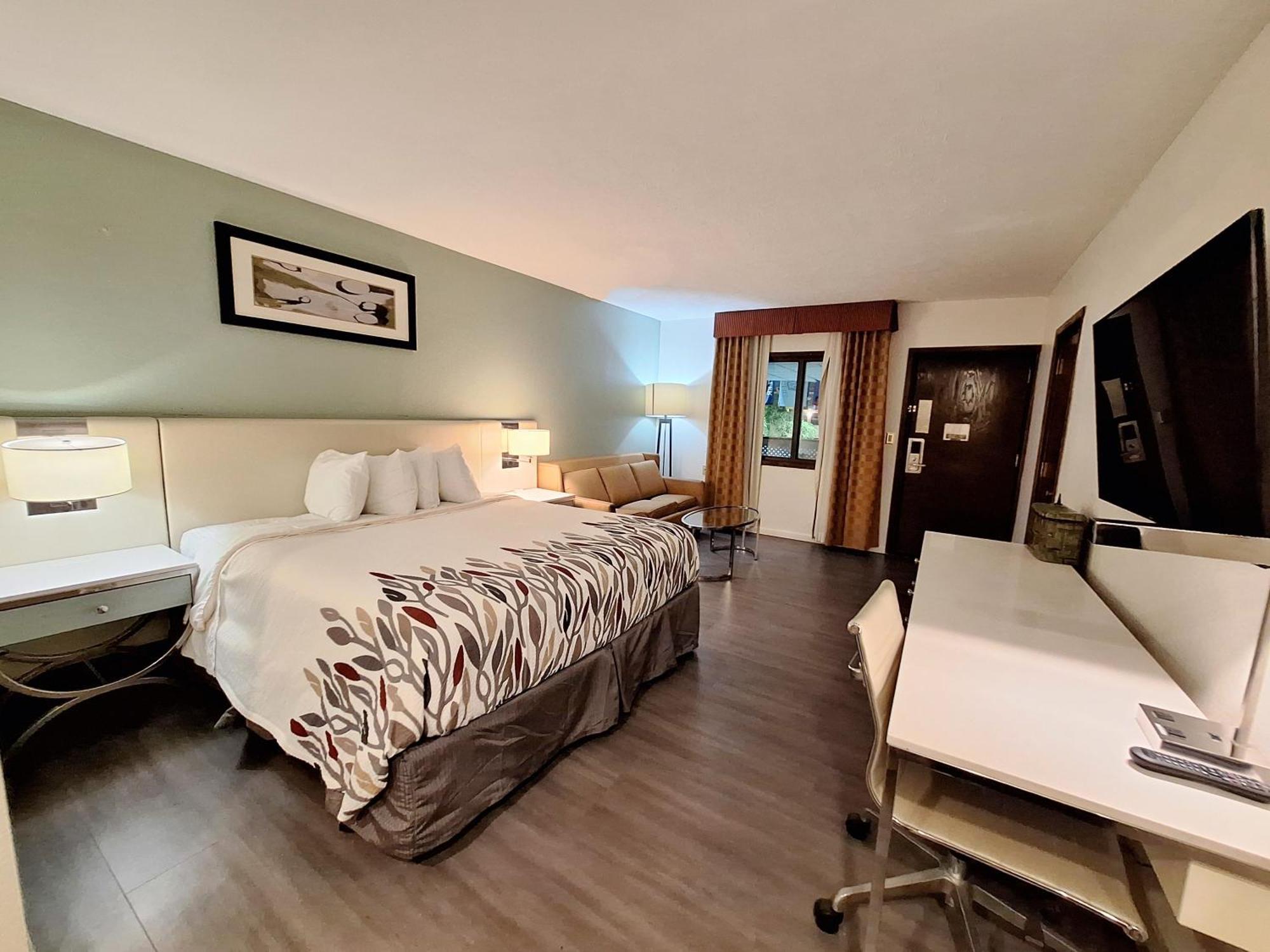 Garnet Waterfront Hotel Индианаполис Екстериор снимка